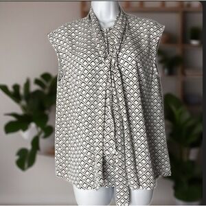 Worthington Women's Black White Geometric Tie Neck Sleeveless Blouse Size‎ M